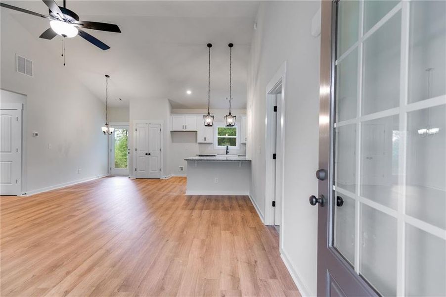 Spacious, unfurnished interior of a new home in , Cedartown (Image 16).