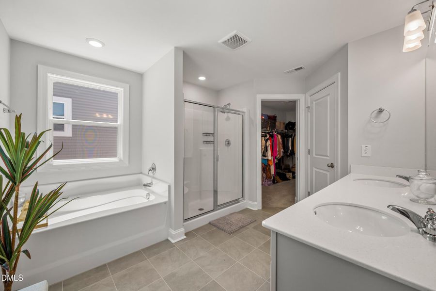 23 -530 barrington row ave, interior, pr