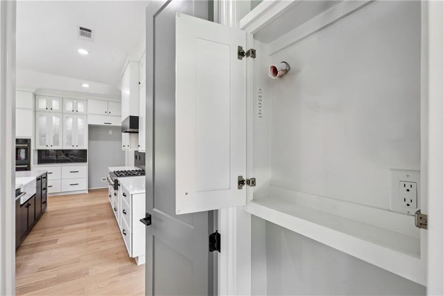 Furnished interior view inside a new home in , Braselton (Image 75).