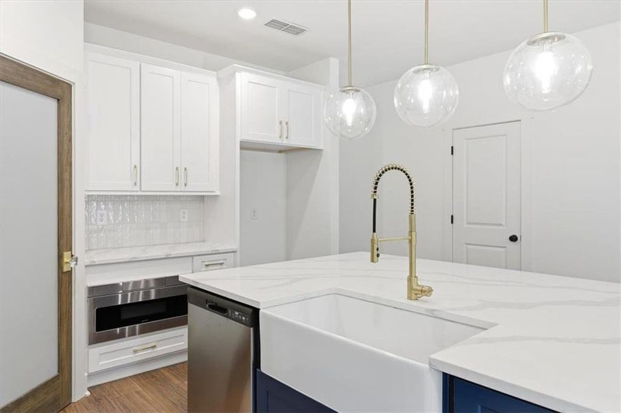 Furnished interior view inside a new home in Ferguson Corners, Emerson (Image 13).
