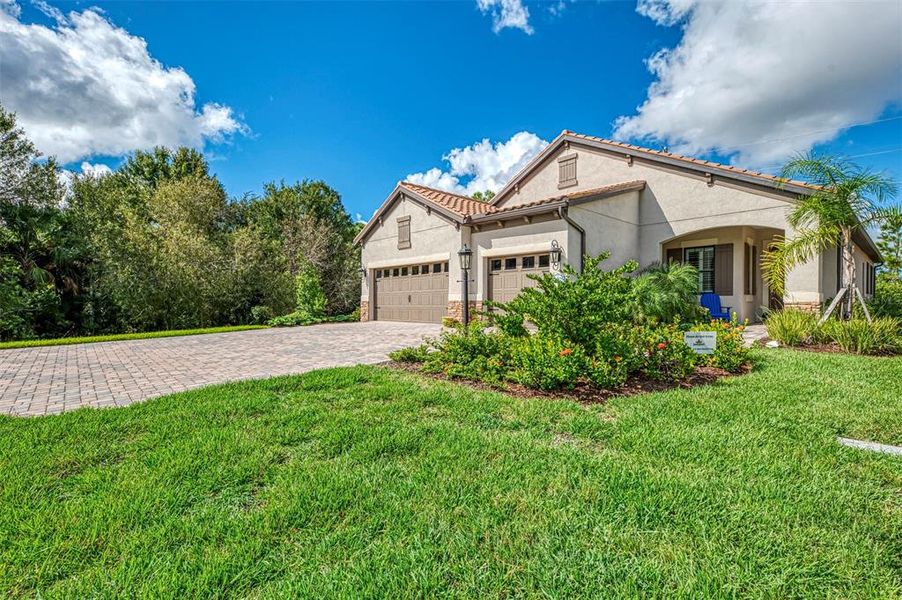 Image 83 of a home in .