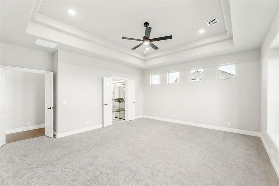 Spacious, unfurnished interior of a new home in Crystal Lake Estates, Red Oak (Image 16).