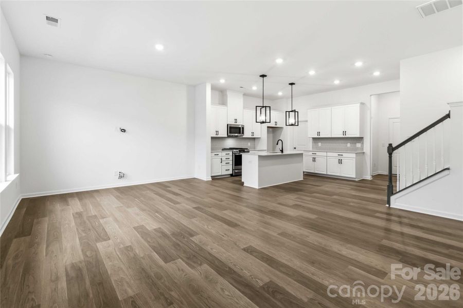 Spacious, unfurnished interior of a new home in Ridge at Sugar Creek, Indian Land (Image 30). Spacious, unfurnished interior of a new home in Ridge at Sugar Creek, Indian Land (Image 30).