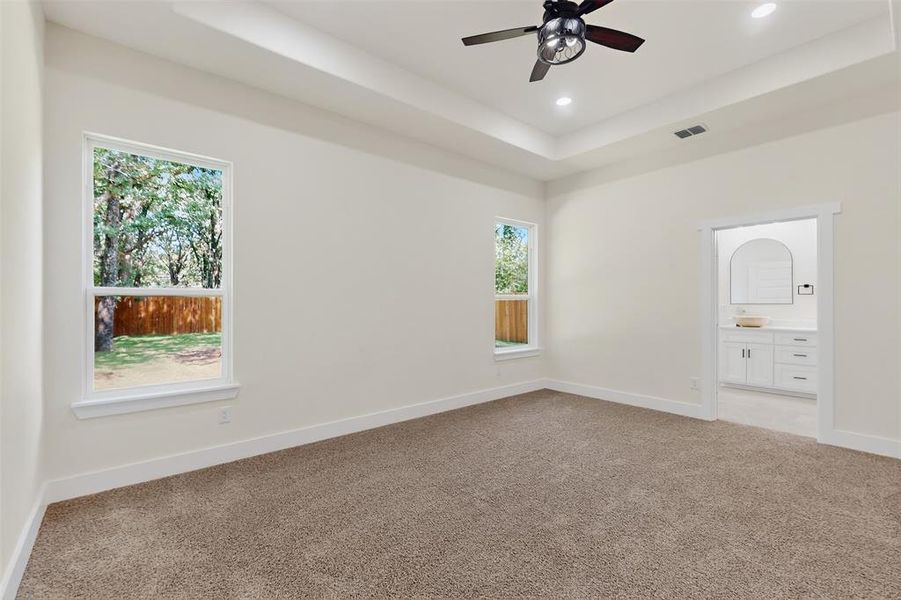 Spacious, unfurnished interior of a new home in , Gun Barrel City (Image 28).