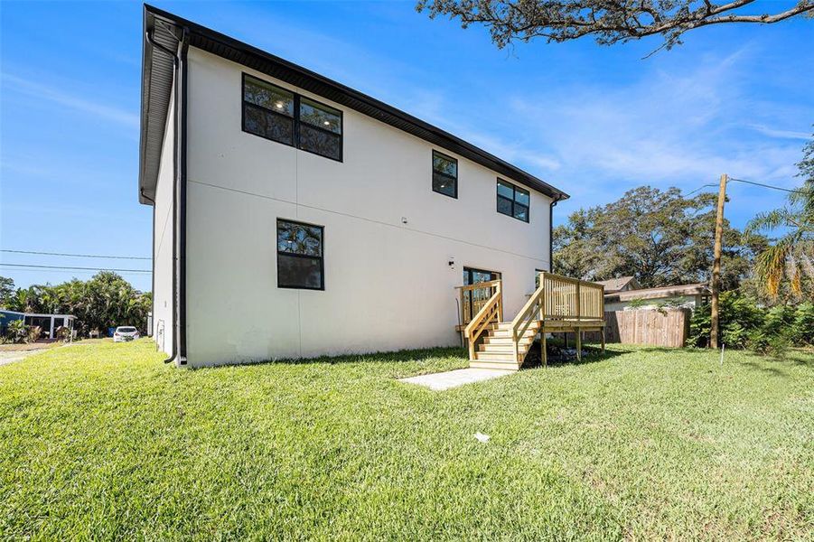 Exterior details and patio area of a home in , Largo (Image 4).