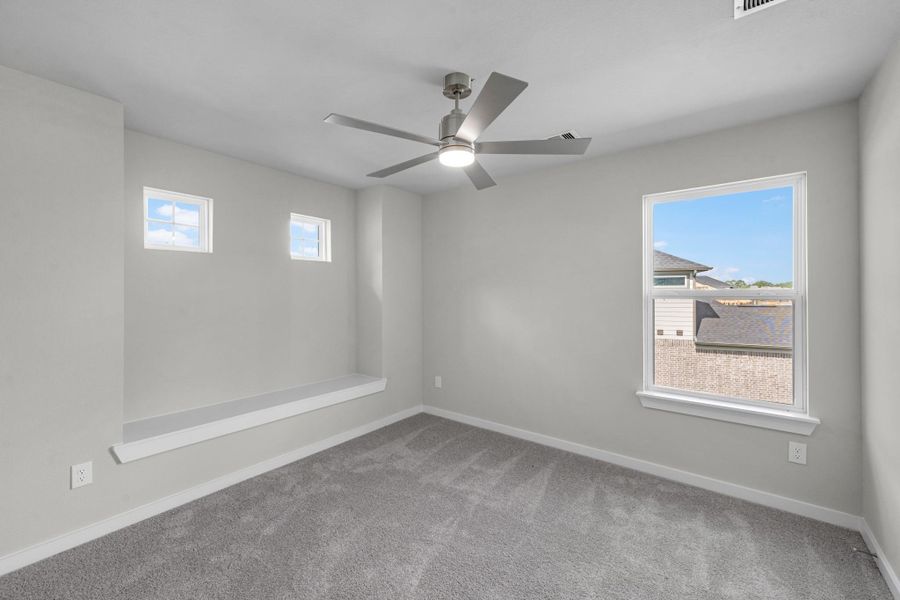 Spacious, unfurnished interior of a new home in Briarwood Crossing, Rosenberg (Image 24).