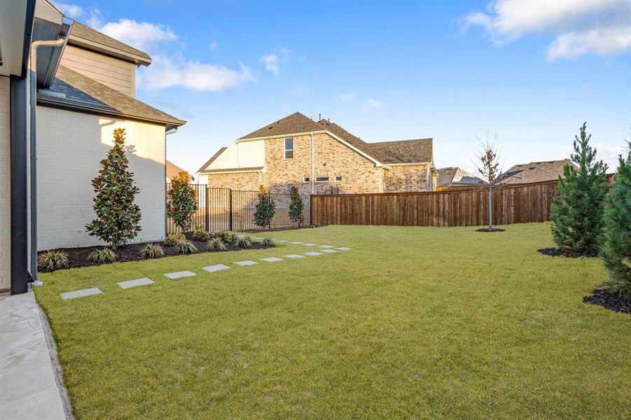 Exterior details and patio area of a home in Trophy Club, Trophy Club (Image 22).
