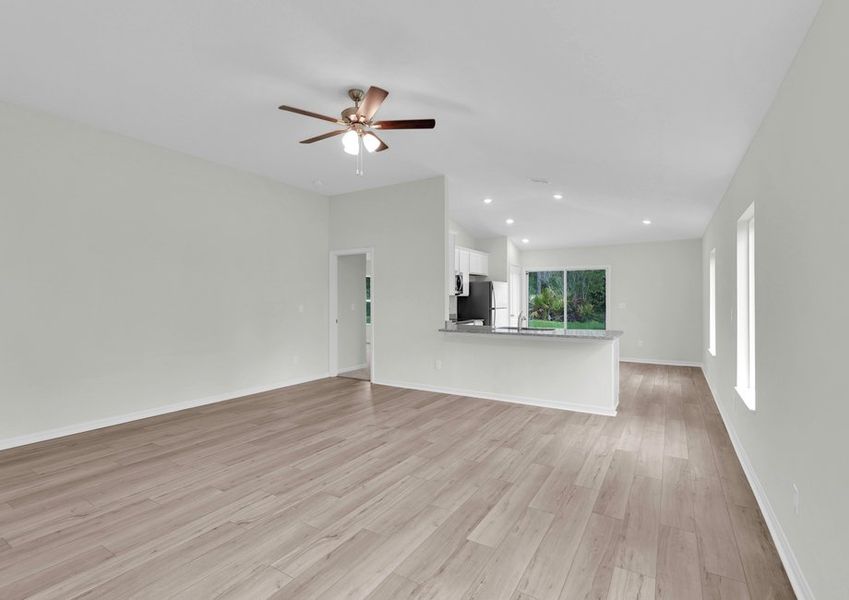 Move freely between the kitchen and family room