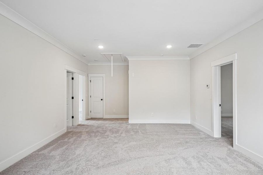 Spacious, unfurnished interior of a new home in Arden on Lanier, Cumming (Image 31).