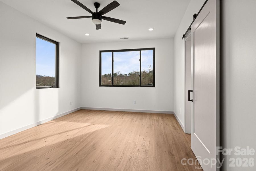 Spacious, unfurnished interior of a new home in , Asheville (Image 41).