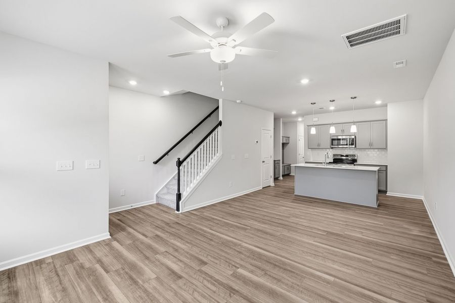 Spacious, unfurnished interior of a new home in Lakeview Village, Charlotte (Image 17).