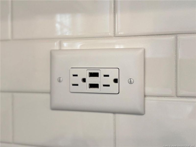 USB Outlet