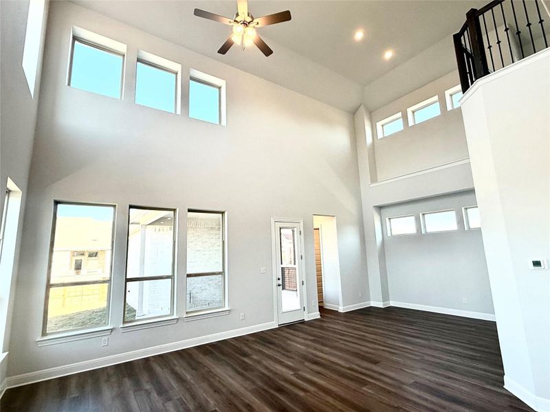 Spacious, unfurnished interior of a new home in Flora, Hutto (Image 14).