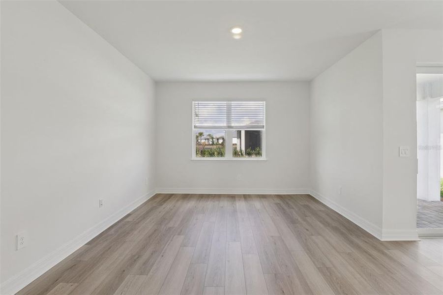 Spacious, unfurnished interior of a new home in , Punta Gorda (Image 27).