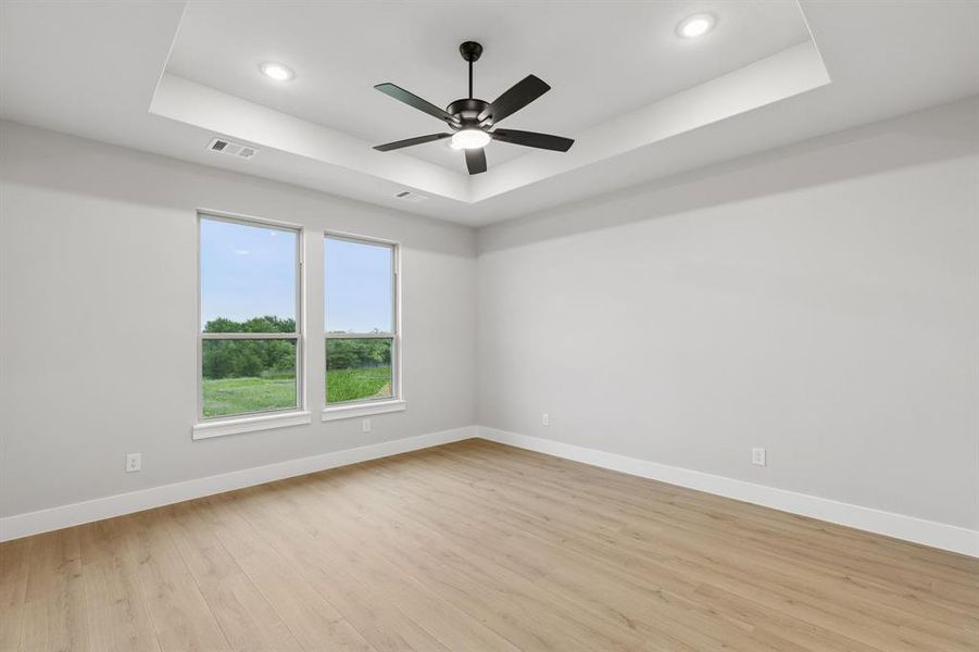 Spacious, unfurnished interior of a new home in Ellis Ranch Estates, Waxahachie (Image 16).