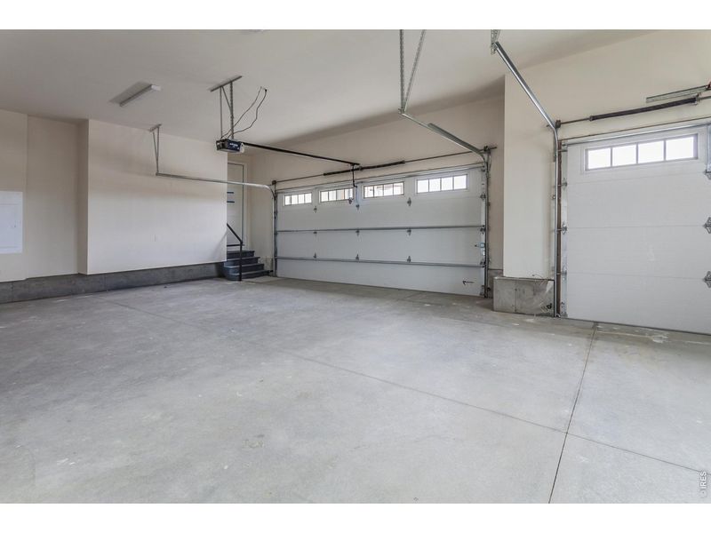 Spacious, unfurnished interior of a new home in Harvest Ridge, Berthoud (Image 23).