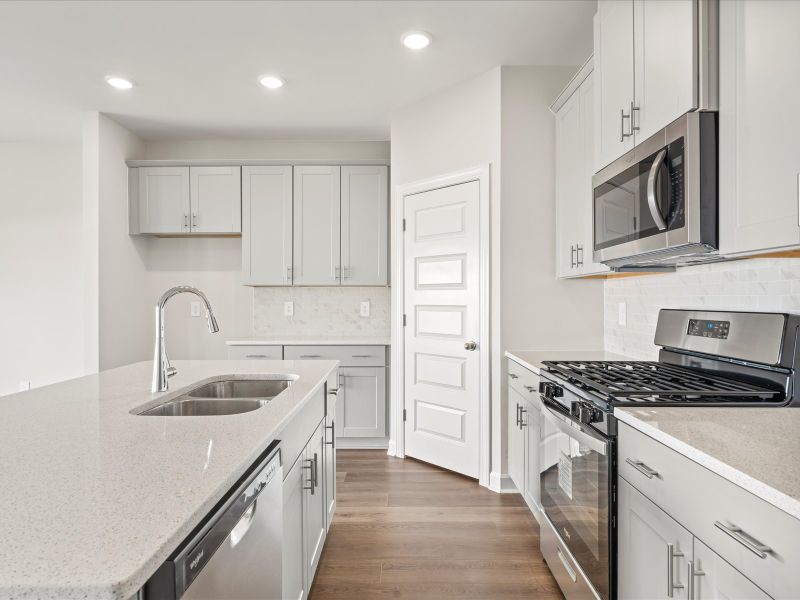 Welcome to the Chatham floorplan at Brayfield Manor - Signature Collection.