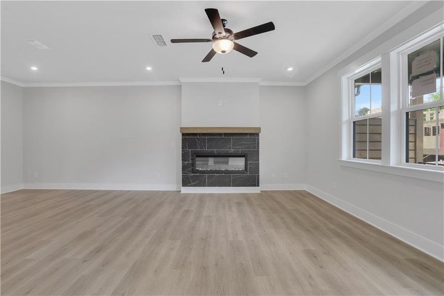 Spacious, unfurnished interior of a new home in The Groves at Myrtle, Roswell (Image 22). Spacious, unfurnished interior of a new home in The Groves at Myrtle, Roswell (Image 22).