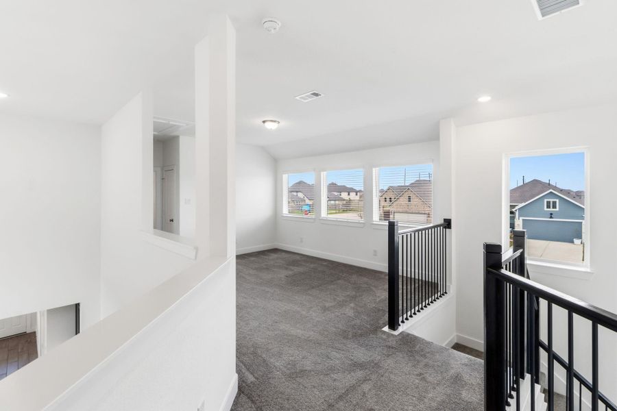 Image 34 of a home in .