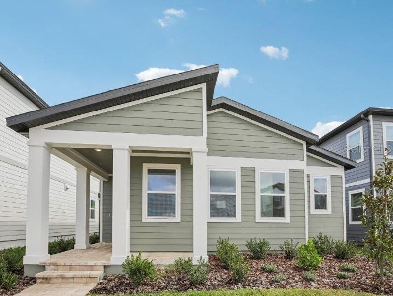 Exterior details and patio area of a home in , Winter Garden (Image 3).