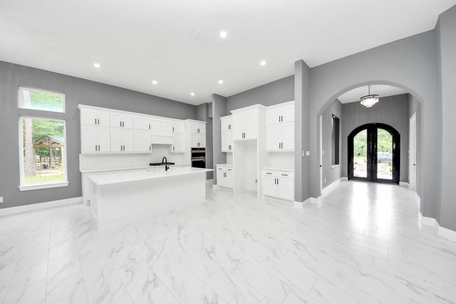 Spacious, unfurnished interior of a new home in , Dayton (Image 14).