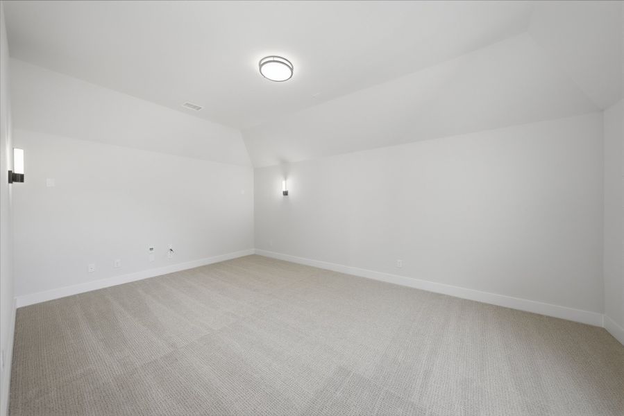 Spacious, unfurnished interior of a new home in Hillside Village, Celina (Image 35).