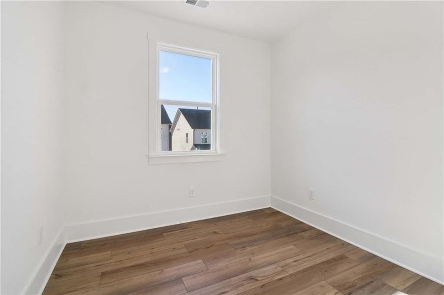 Spacious, unfurnished interior of a new home in Park Vue, Atlanta (Image 30).
