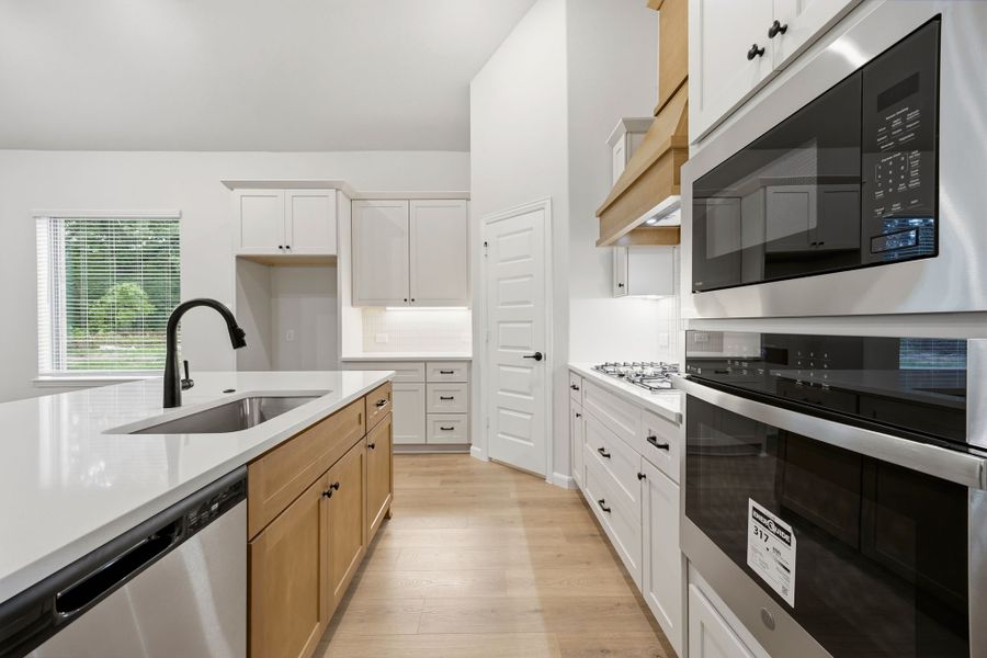 Representative furnished interior of a home built from the Finley by Cambridge Homes in Ribbonwood, Aubrey (Image 8).