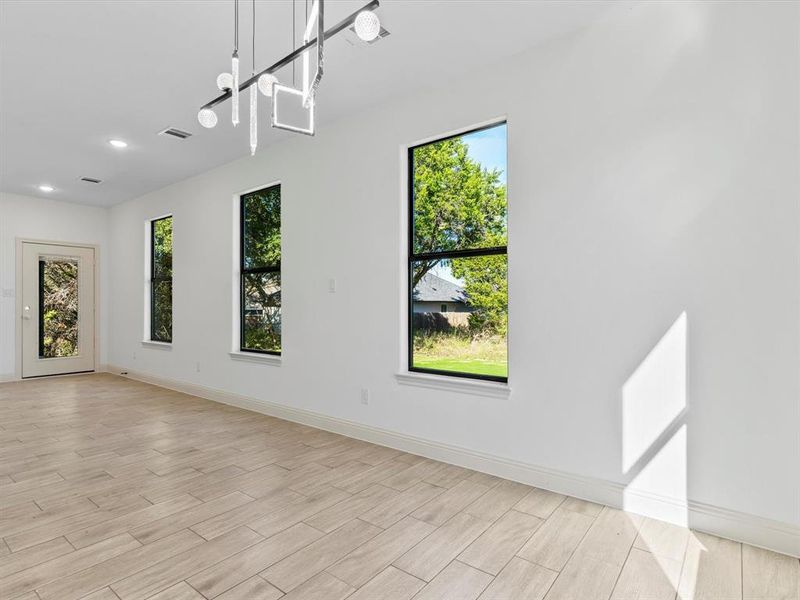 Spacious, unfurnished interior of a new home in , Granbury (Image 17).