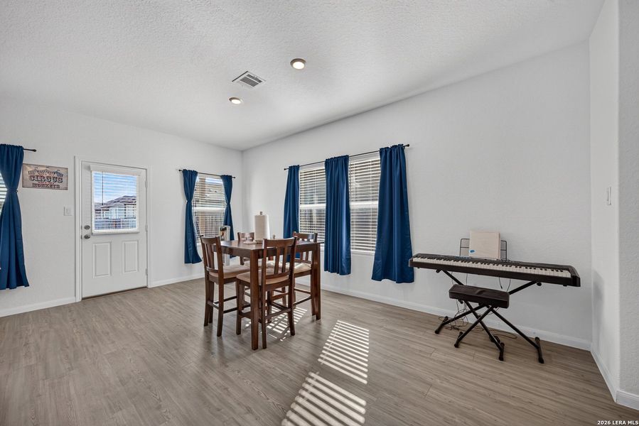 Furnished interior view inside a new home in Silos: Barrington Collection, San Antonio (Image 7).