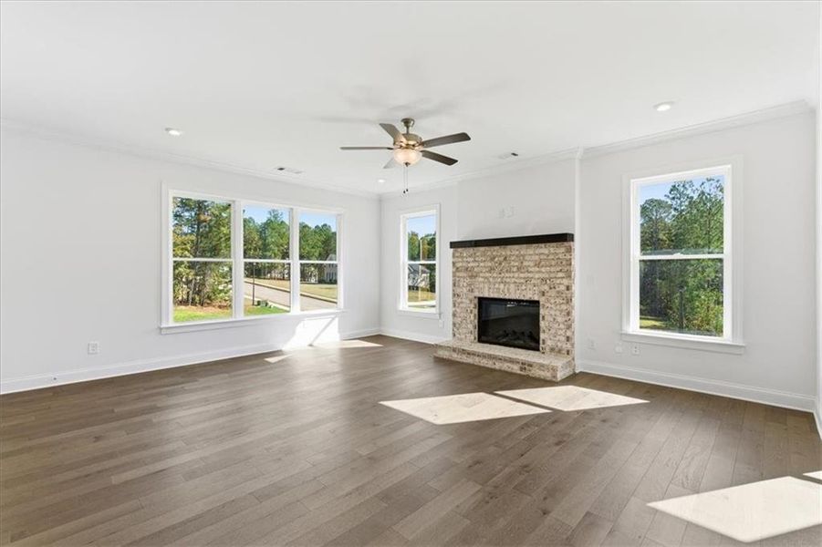 Spacious, unfurnished interior of a new home in The Estates at Hurricane Pointe, Douglasville (Image 35).