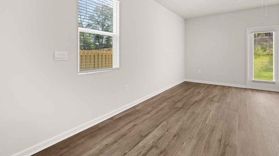 Spacious, unfurnished interior of a new home in Captain's Corner, Grovetown (Image 12).