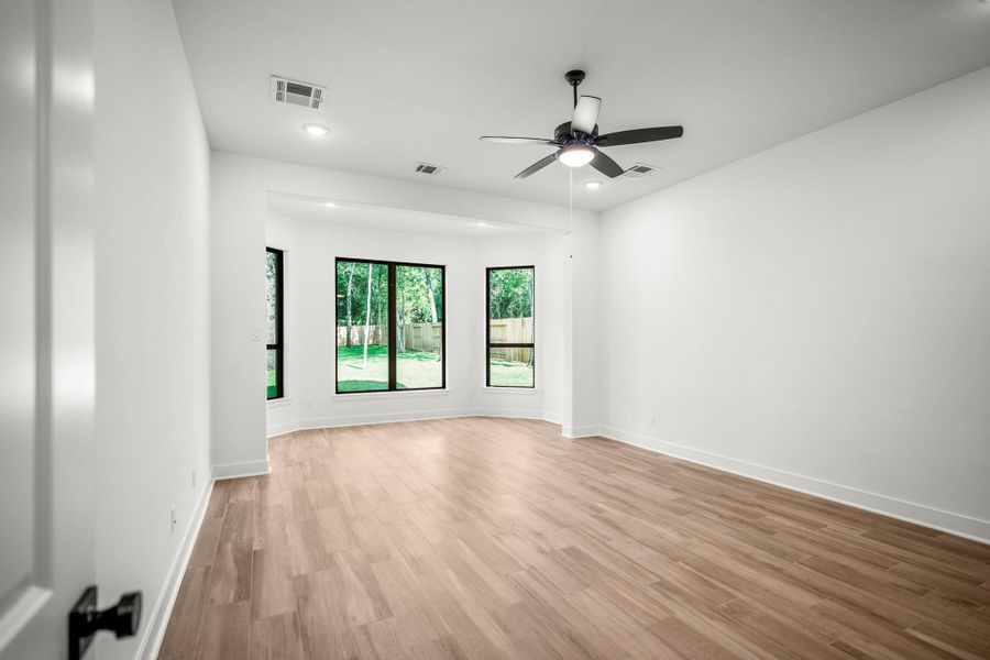 Spacious, unfurnished interior of a new home in Briarley, Montgomery (Image 30).