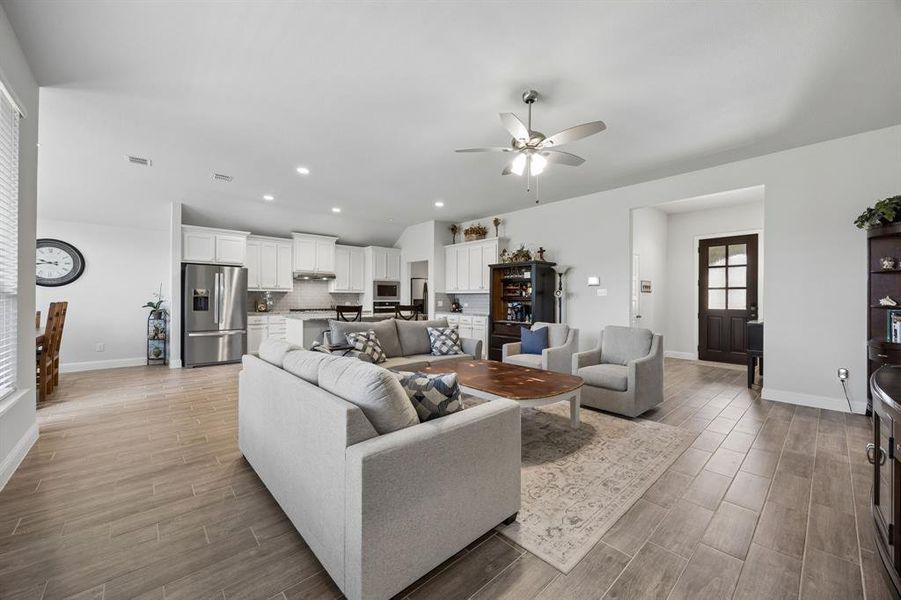 Furnished interior view inside a new home in Timberbrook, Justin (Image 6).