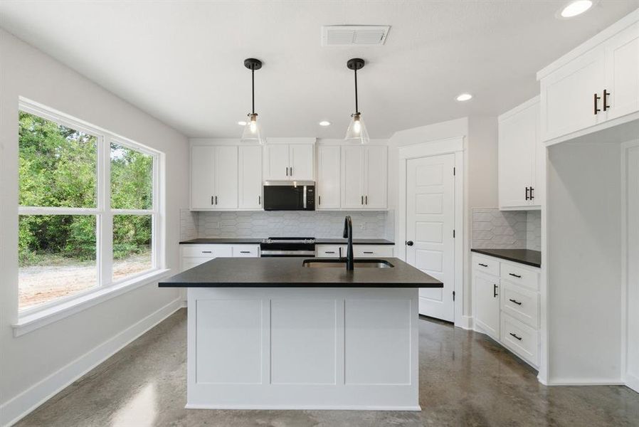 Furnished interior view inside a new home in , Weatherford (Image 4).