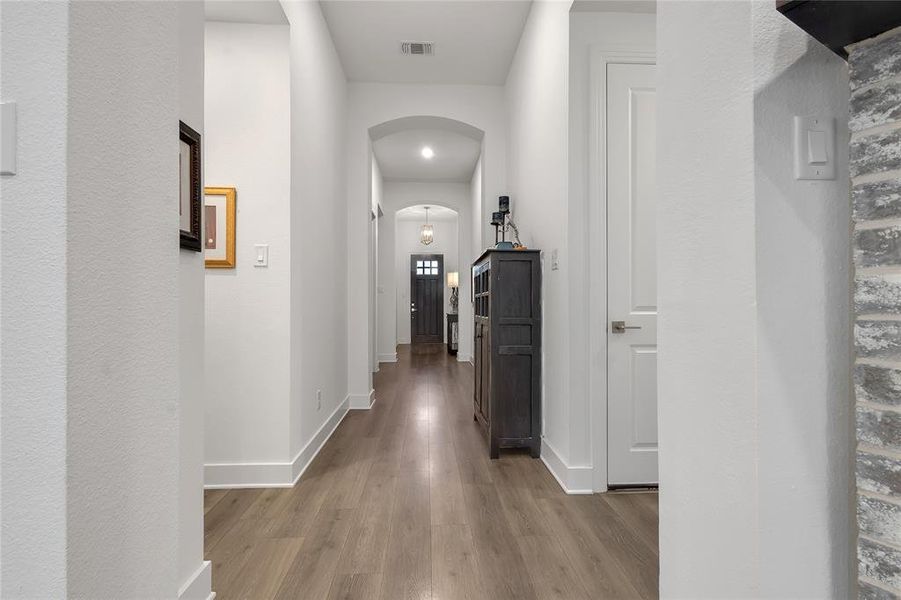 Spacious, unfurnished interior of a new home in , Van Alstyne (Image 21).