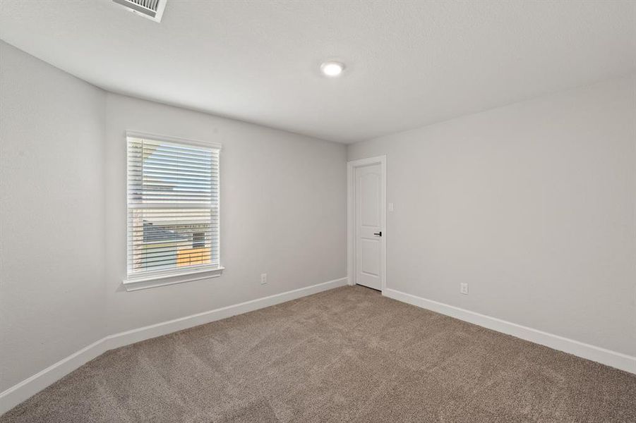Spacious, unfurnished interior of a new home in Princeton Heights, Princeton (Image 6).