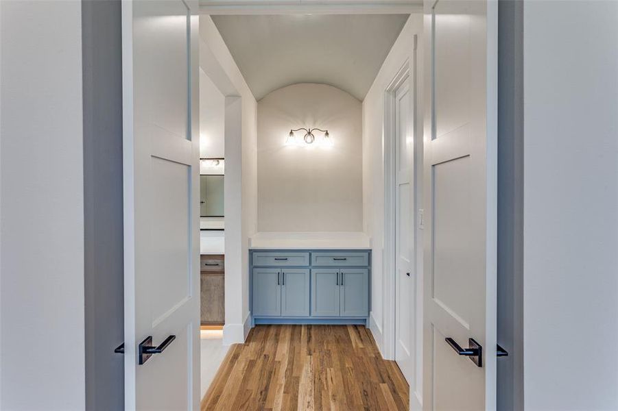 Spacious, unfurnished interior of a new home in , Aledo (Image 19). Spacious, unfurnished interior of a new home in , Aledo (Image 19).