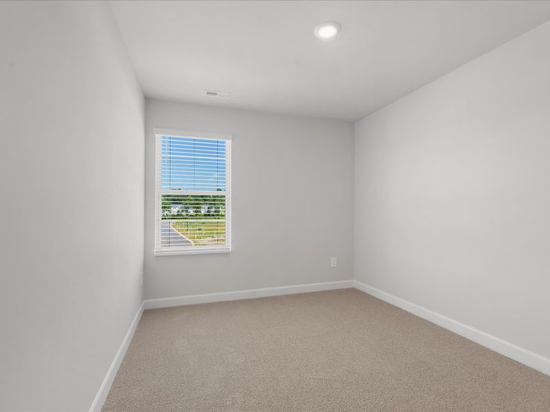 Spacious, unfurnished interior of a new home in Avalon Townes, Lyman (Image 13).