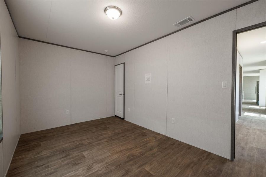 Spacious, unfurnished interior of a new home in , Hawley (Image 32).