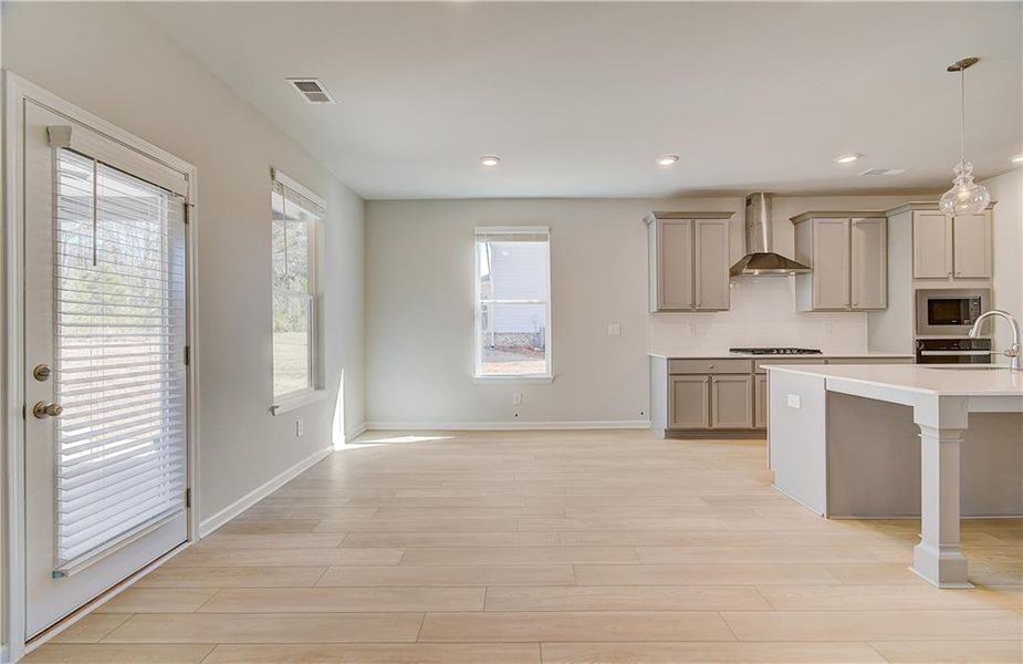 Image 34 of a home in Copperfield.
