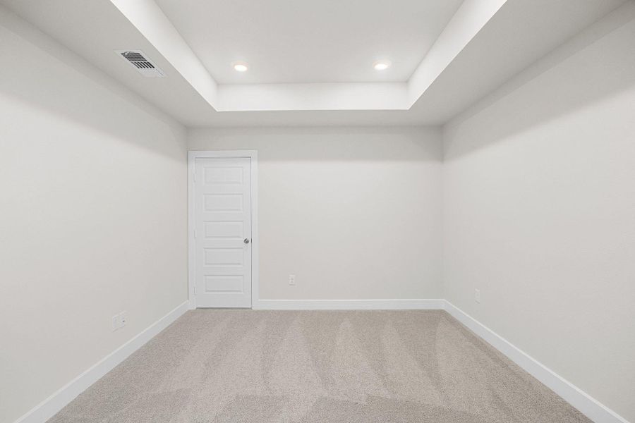 Spacious, unfurnished interior of a new home in The Colony, Bastrop (Image 33). Spacious, unfurnished interior of a new home in The Colony, Bastrop (Image 33).