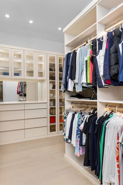 Master Closet 1 Master Closet 1