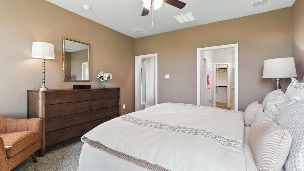 Furnished interior view inside a new home in Lakeview Pointe, Grand Prairie (Image 24).