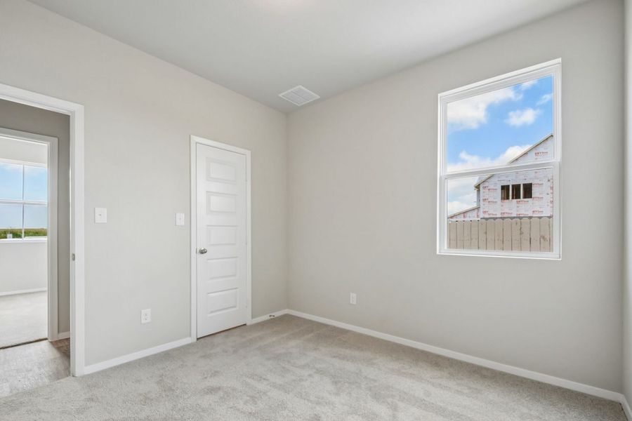 Spacious, unfurnished interior of a new home in Harvest Ridge, Elgin (Image 18). Spacious, unfurnished interior of a new home in Harvest Ridge, Elgin (Image 18).