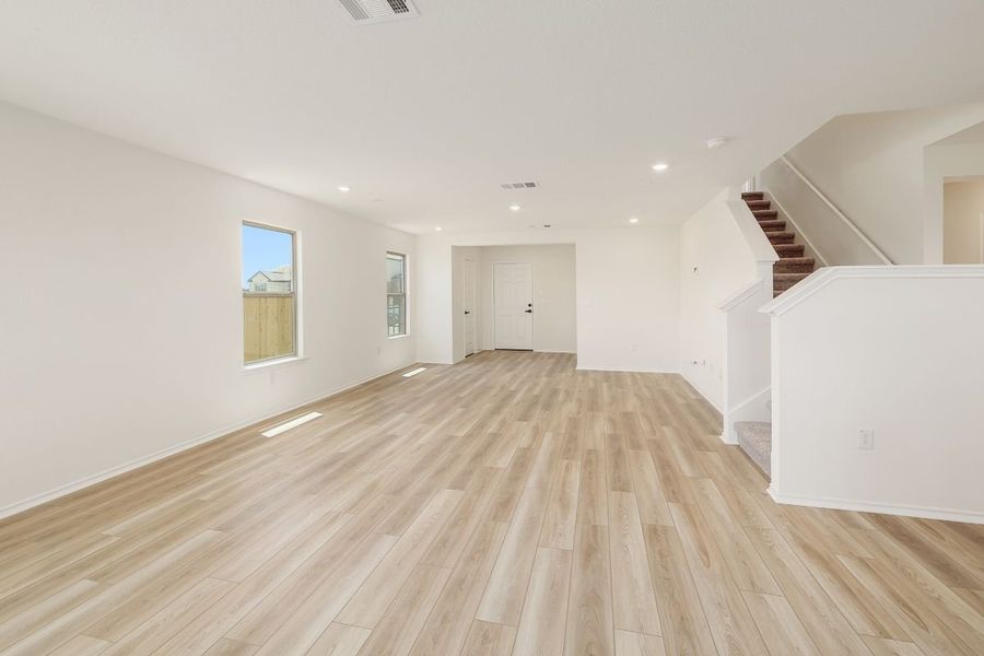 Spacious, unfurnished interior of a new home in Stoney Chase, Del Valle (Image 17). Spacious, unfurnished interior of a new home in Stoney Chase, Del Valle (Image 17).