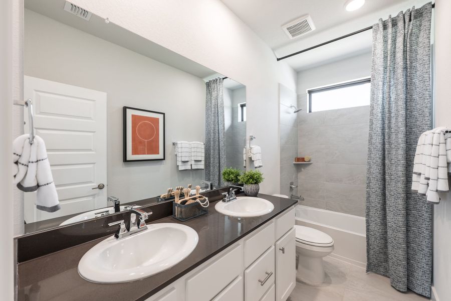 Image 44 representing the Goldeneye by Tri Pointe Homes in Tompkins Reserve, Katy, TX.