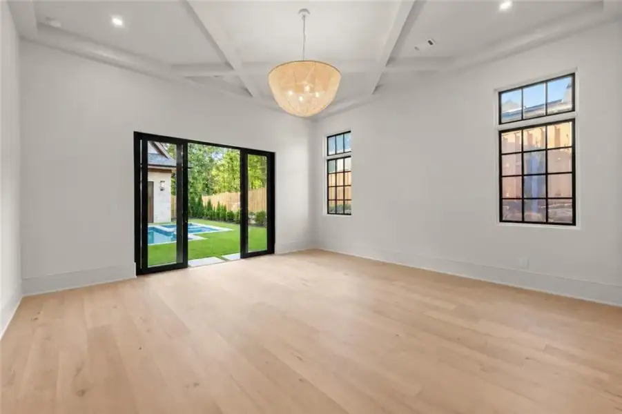 Spacious, unfurnished interior of a new home in , Alpharetta (Image 22).
