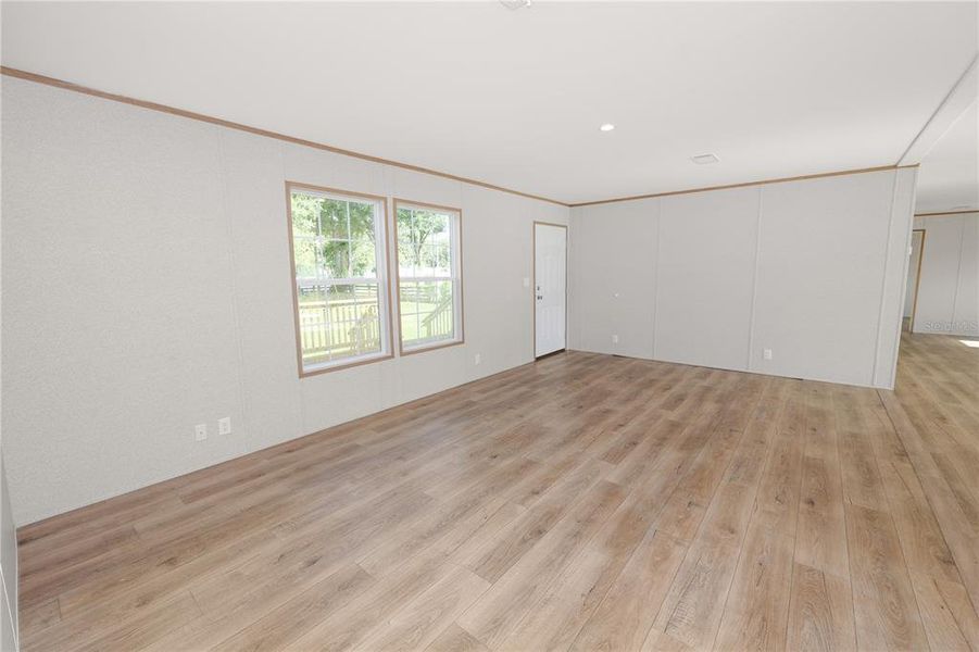 Spacious, unfurnished interior of a new home in , Lakeland (Image 43).