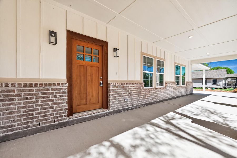 Exterior details and patio area of a home in , Hempstead (Image 3).